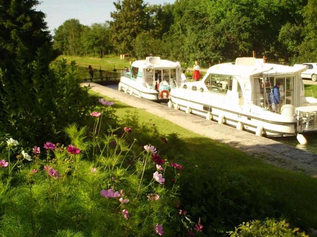 Hotel-Restaurant De L'Ecluse 79 Chassignelles Εξωτερικό φωτογραφία