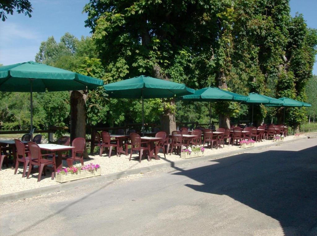 Hotel-Restaurant De L'Ecluse 79 Chassignelles Εξωτερικό φωτογραφία