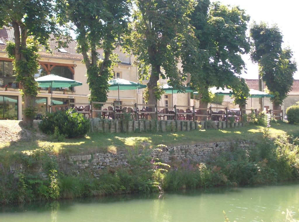 Hotel-Restaurant De L'Ecluse 79 Chassignelles Εξωτερικό φωτογραφία