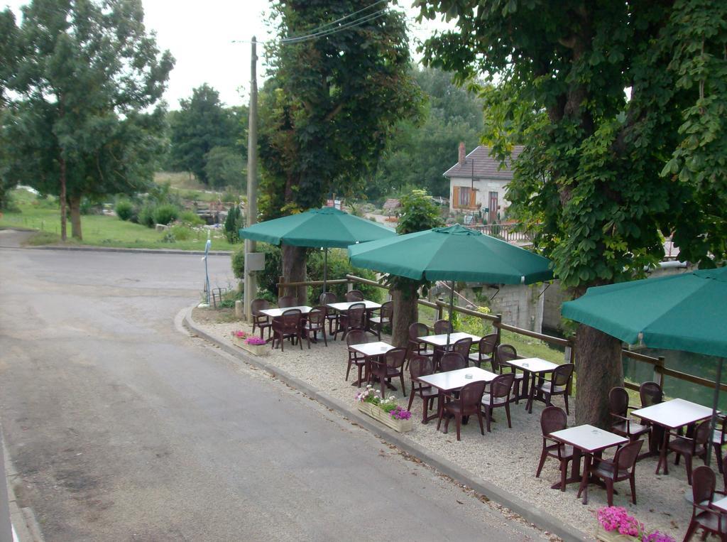 Hotel-Restaurant De L'Ecluse 79 Chassignelles Εξωτερικό φωτογραφία